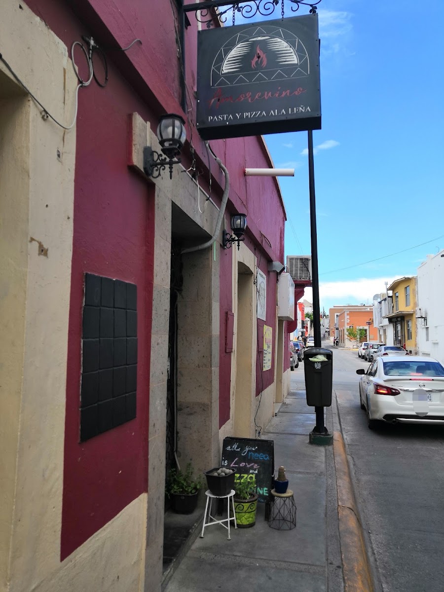 Amorevino Pasta Y Pizza A La Leña