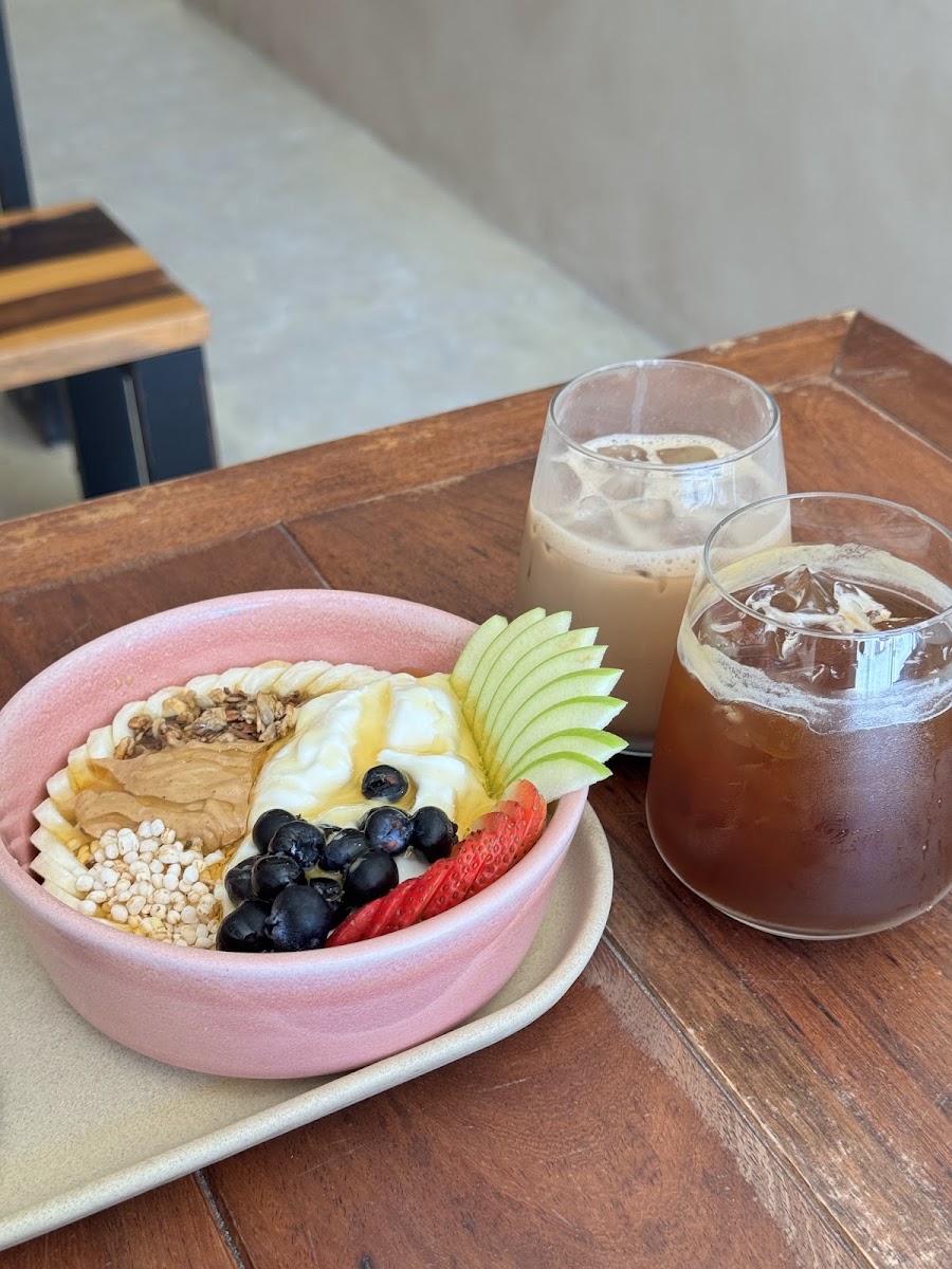 Another Clandestino: Coffee, Bread & Breakfast Photo 4