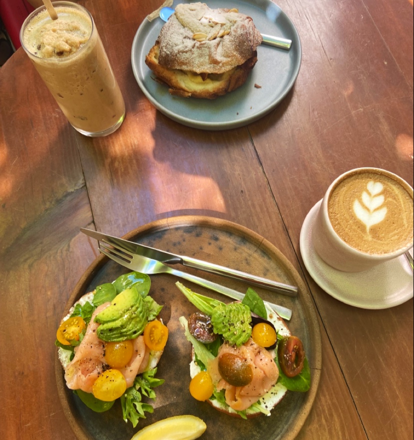Another Clandestino: Coffee, Bread & Breakfast Photo 9