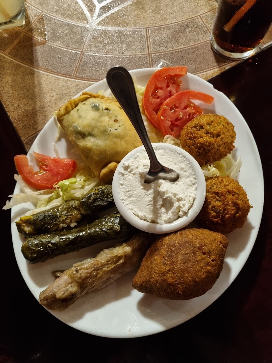 Beirut Restaurante Buffet De Comida Arabe Libanesa Y Shisha Photo 7