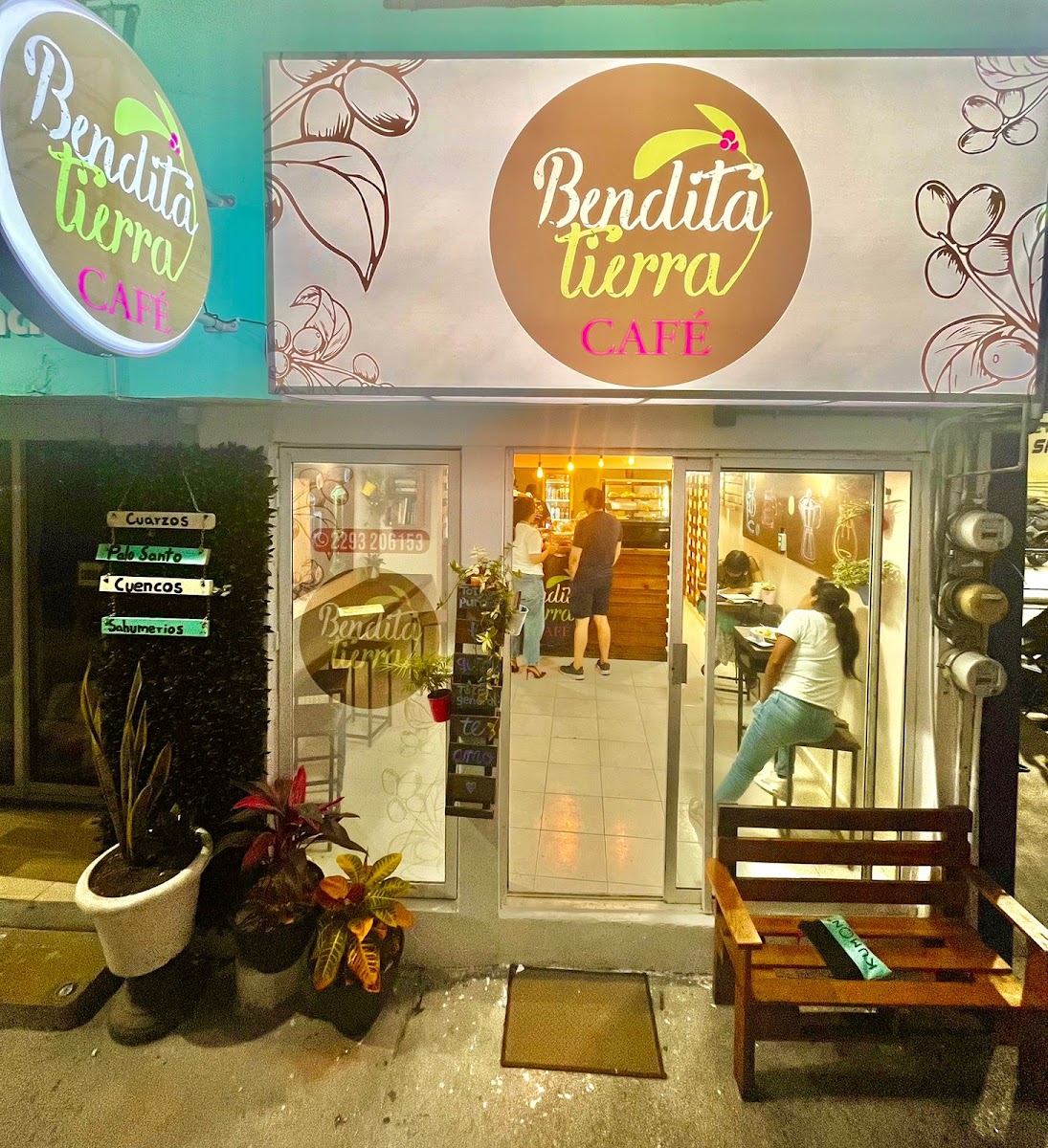 Bendita Tierra Cafe