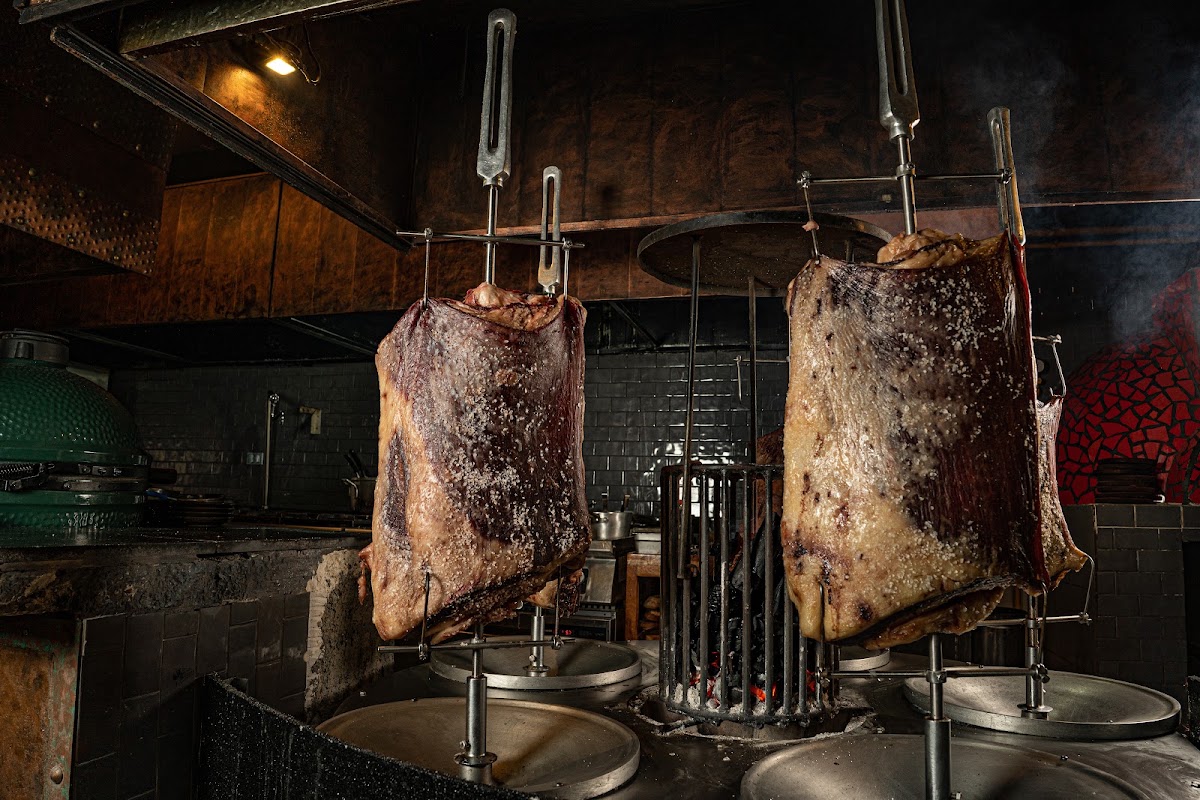 Bovinos Steakhouse & Seafood Cancun Photo 4