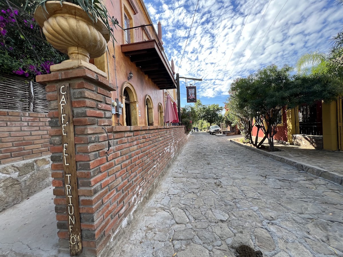 Cafe El Triunfo Photo 4
