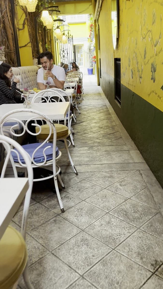 Cafe Tres Abejas Photo 2