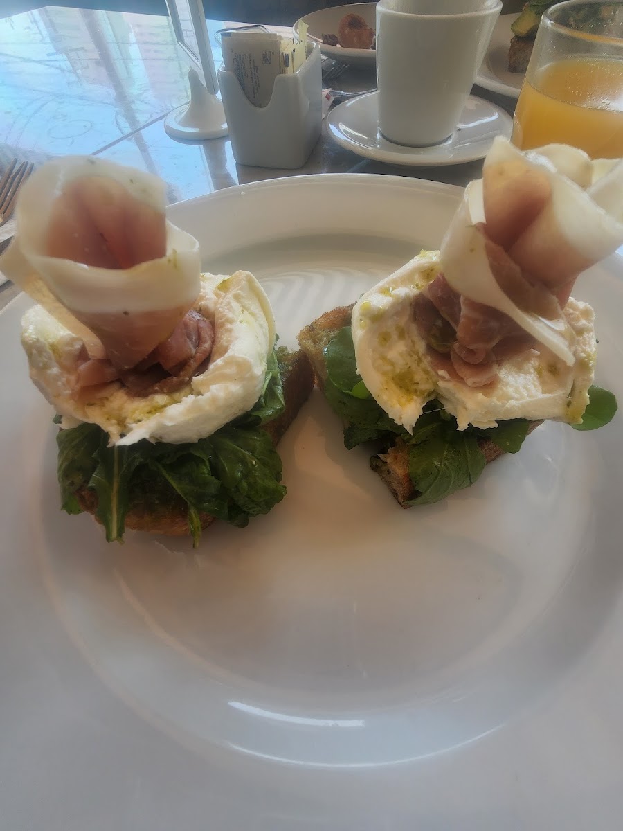 Caffe Saverios Photo 9