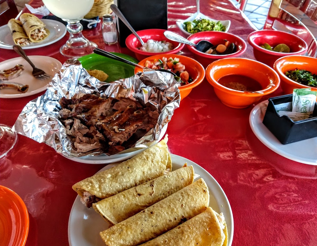 Carnitas Vicente Photo 9