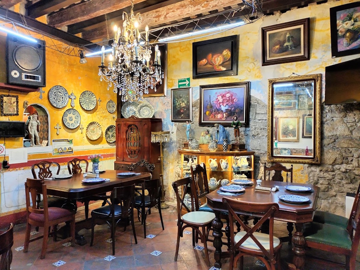 Celias Café Photo 4