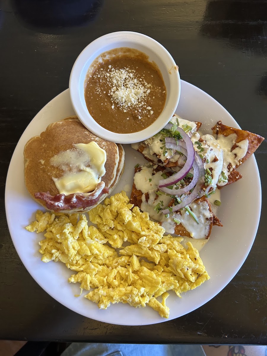 Chihuahua's Restaurant Photo 3