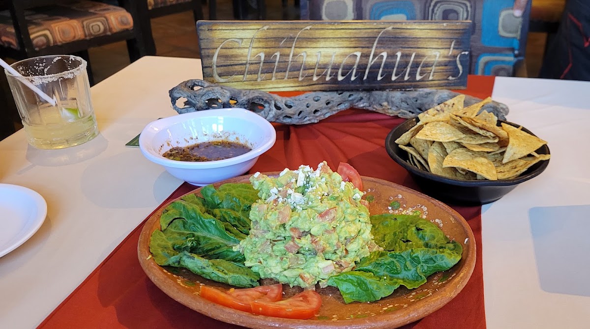 Chihuahua's Restaurant Photo 4