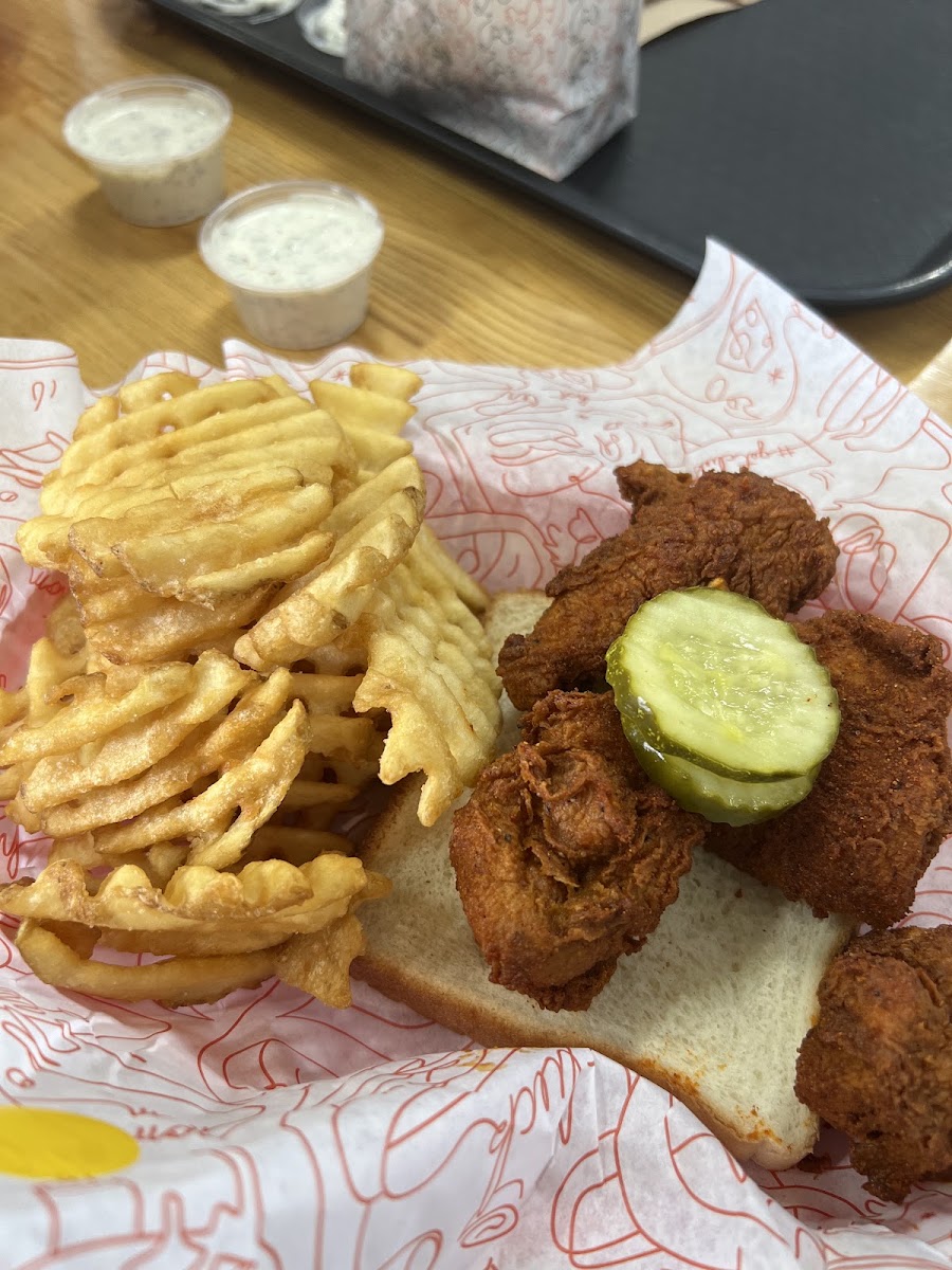 Cluck Kitchen Photo 8