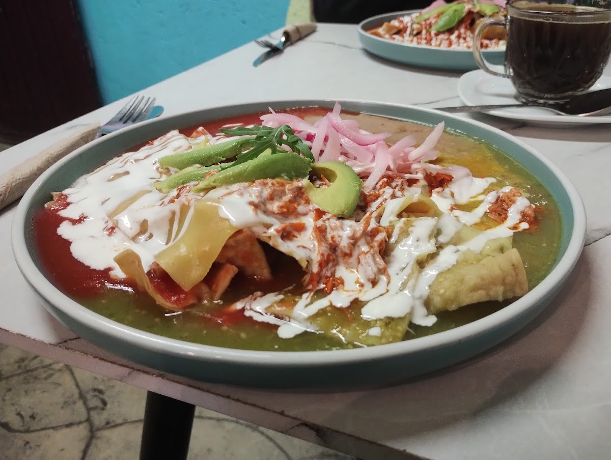 Coco y El Alacran cafe de especialidad y comida deliciosa Photo 9