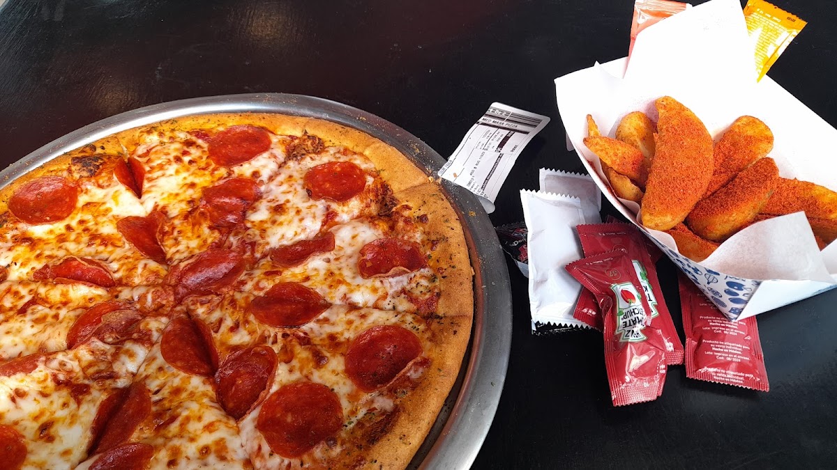 Domino's Pizza Photo 5