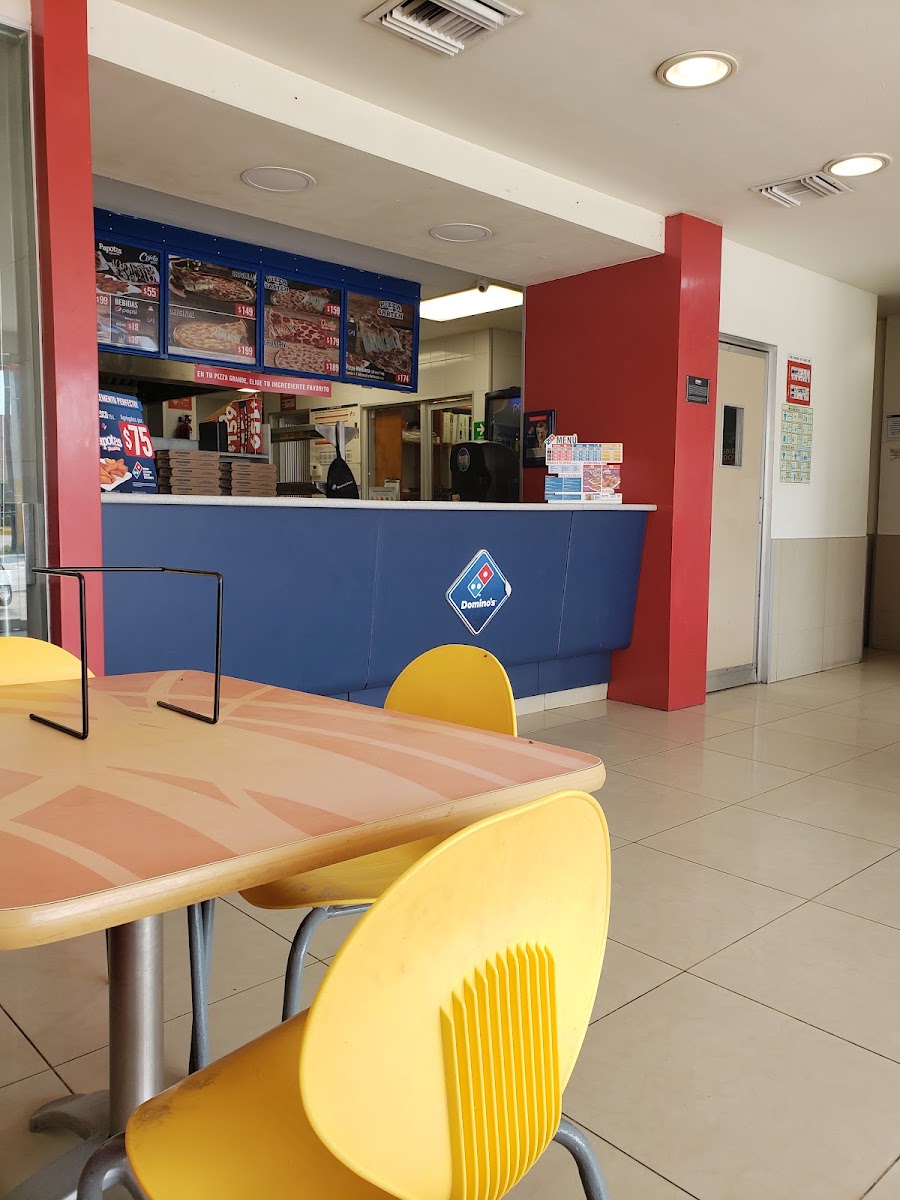 Domino's Puerto Real Photo 3