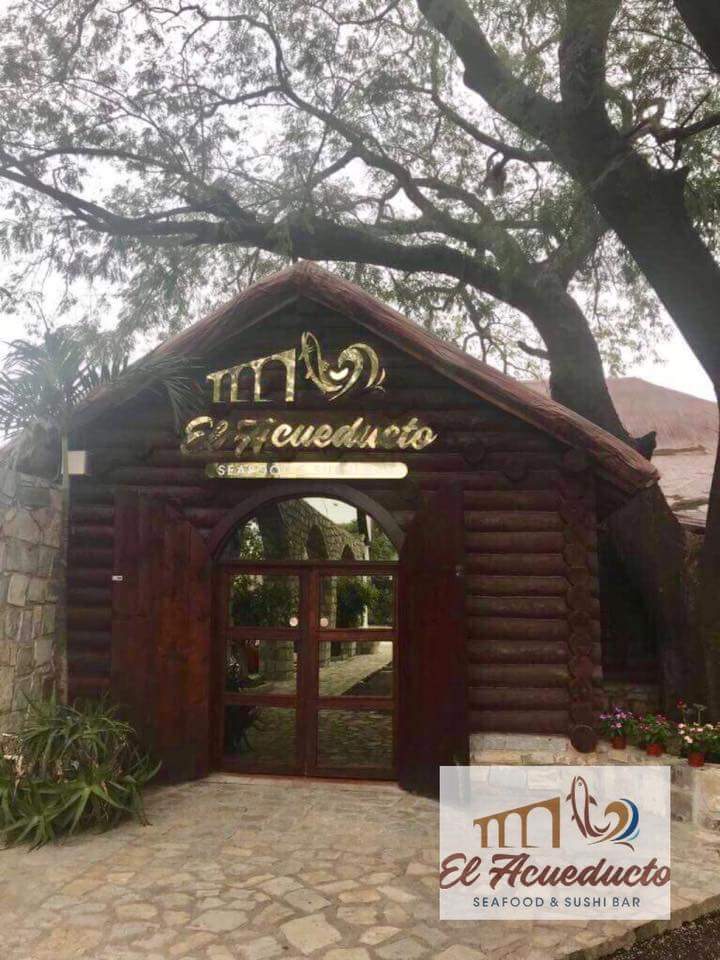 El Acueducto Mariscos Sushi Bar