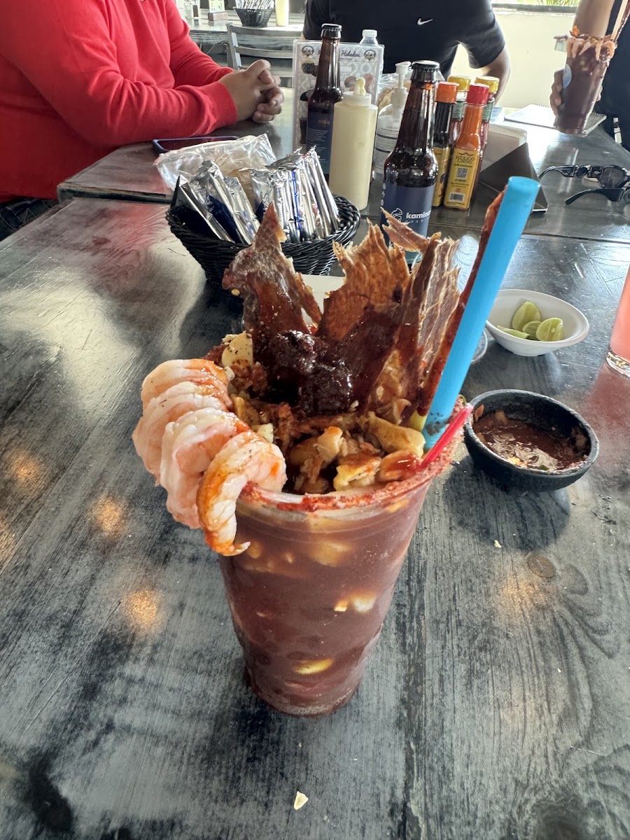 El Carretón mariscos Photo 9