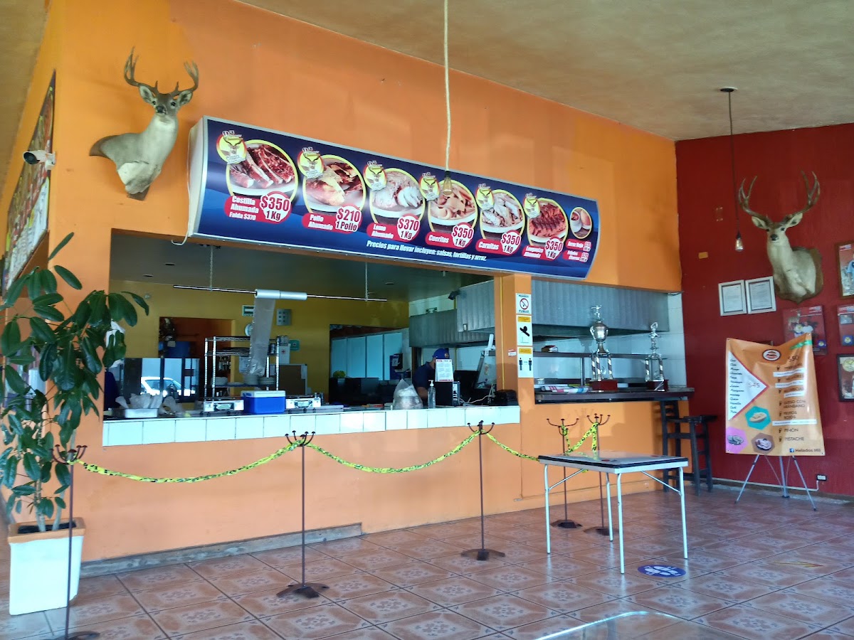 El Pariente Carnes Ahumadas Photo 4