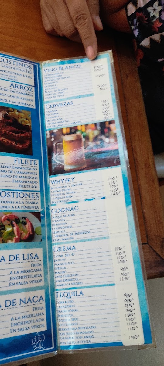El Puerto de Alvarado Menu Photo 4