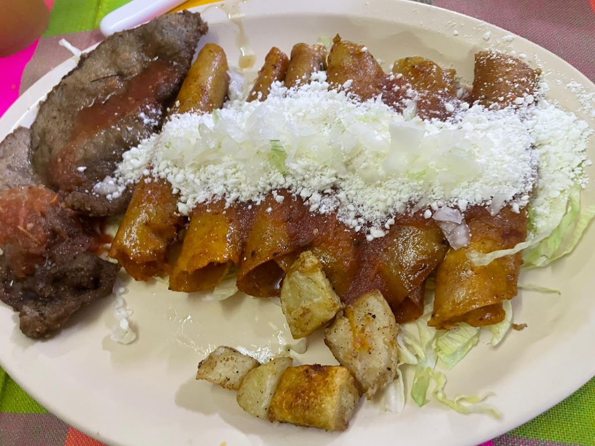 Enchiladas Y Carnitas La Estrella Photo 5