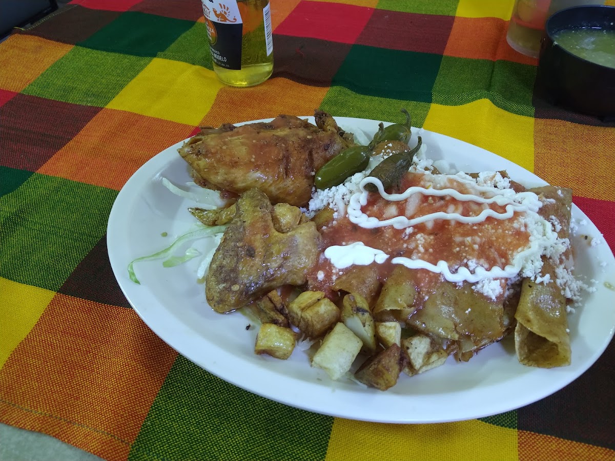 Enchiladas Y Carnitas La Estrella Photo 7