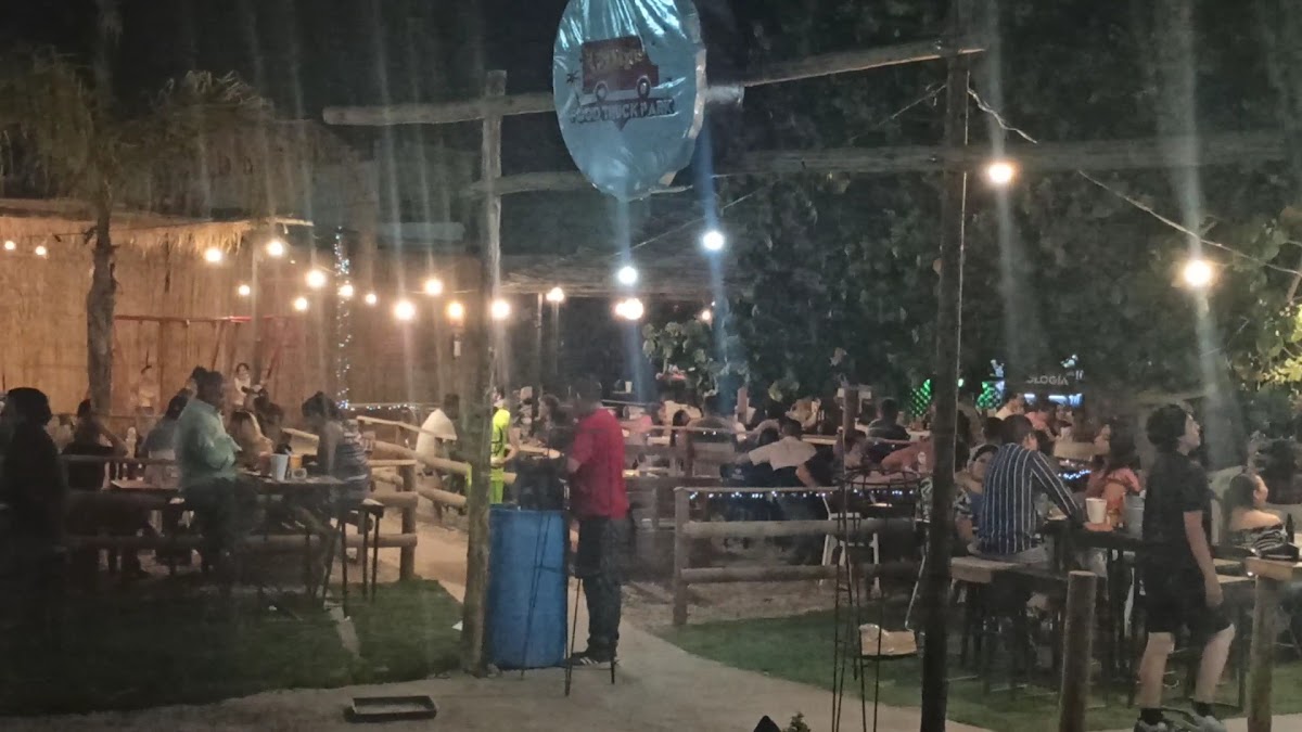 Food Truck Park Las Etnias Photo 2
