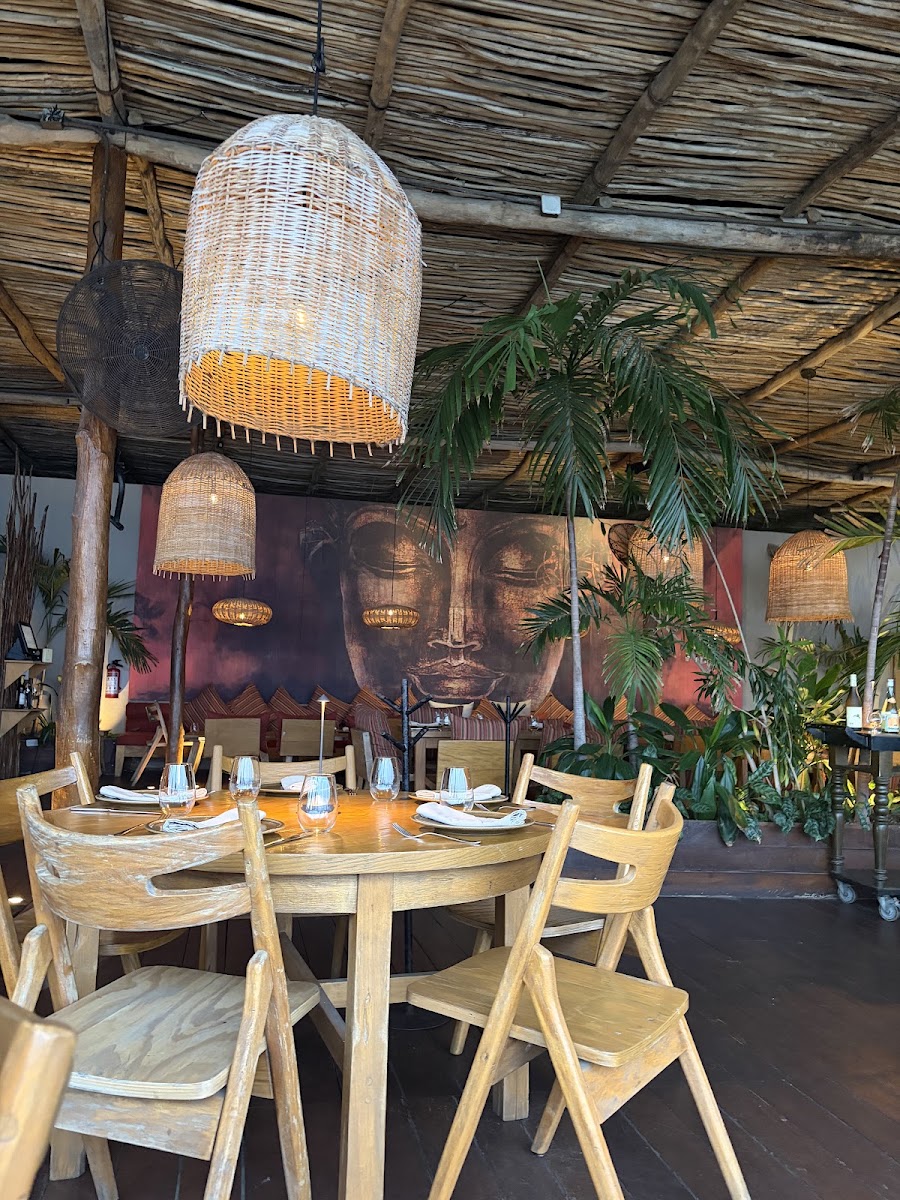 Funky Geisha Asian Restaurant In Cancun Photo 3