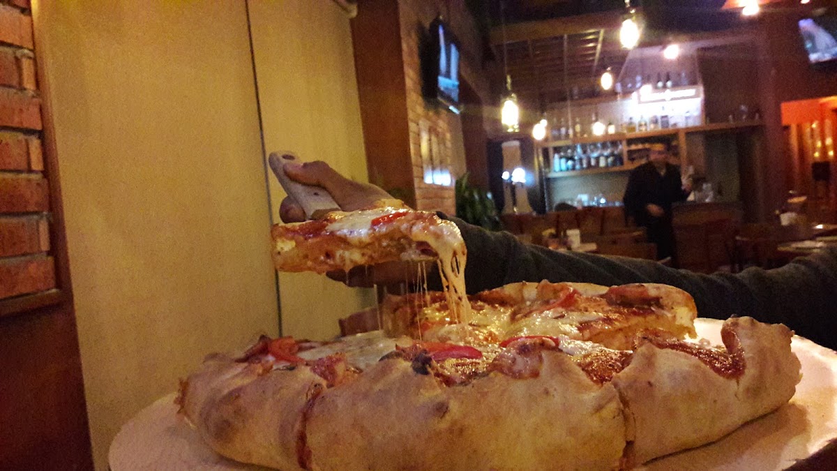 Giardinos Pizza Photo 8