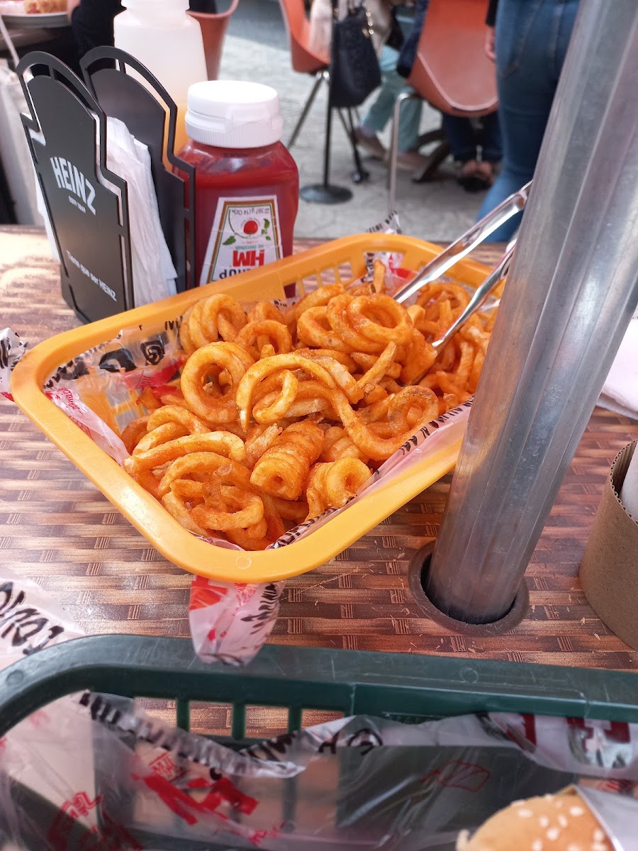 Hamburguesas Hm Plaza Inn Photo 6