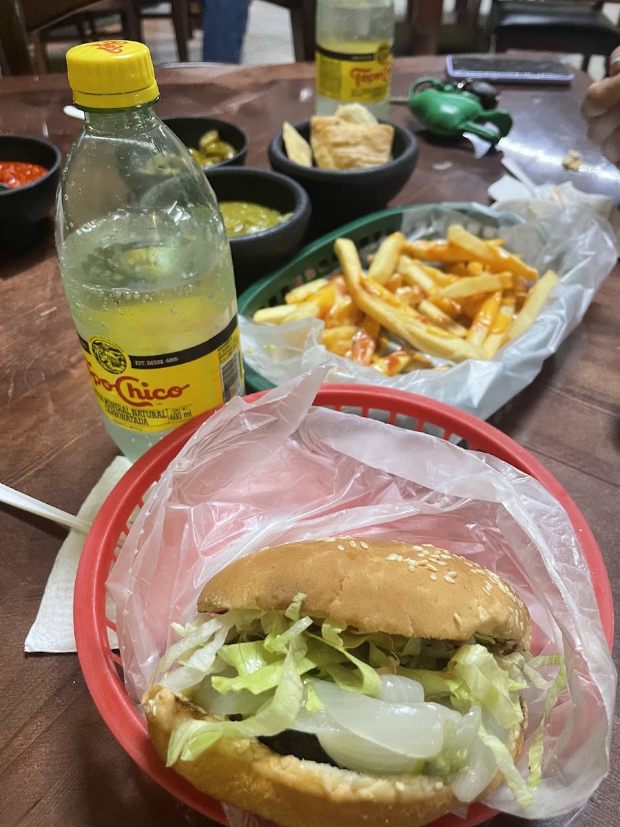 Hamburguesas Lucas Photo 7