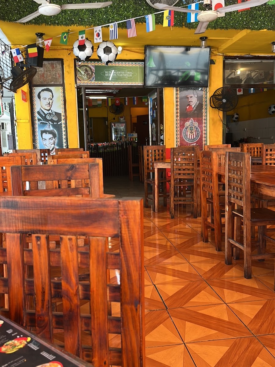 Jarritos Y Cazuelas Photo 3