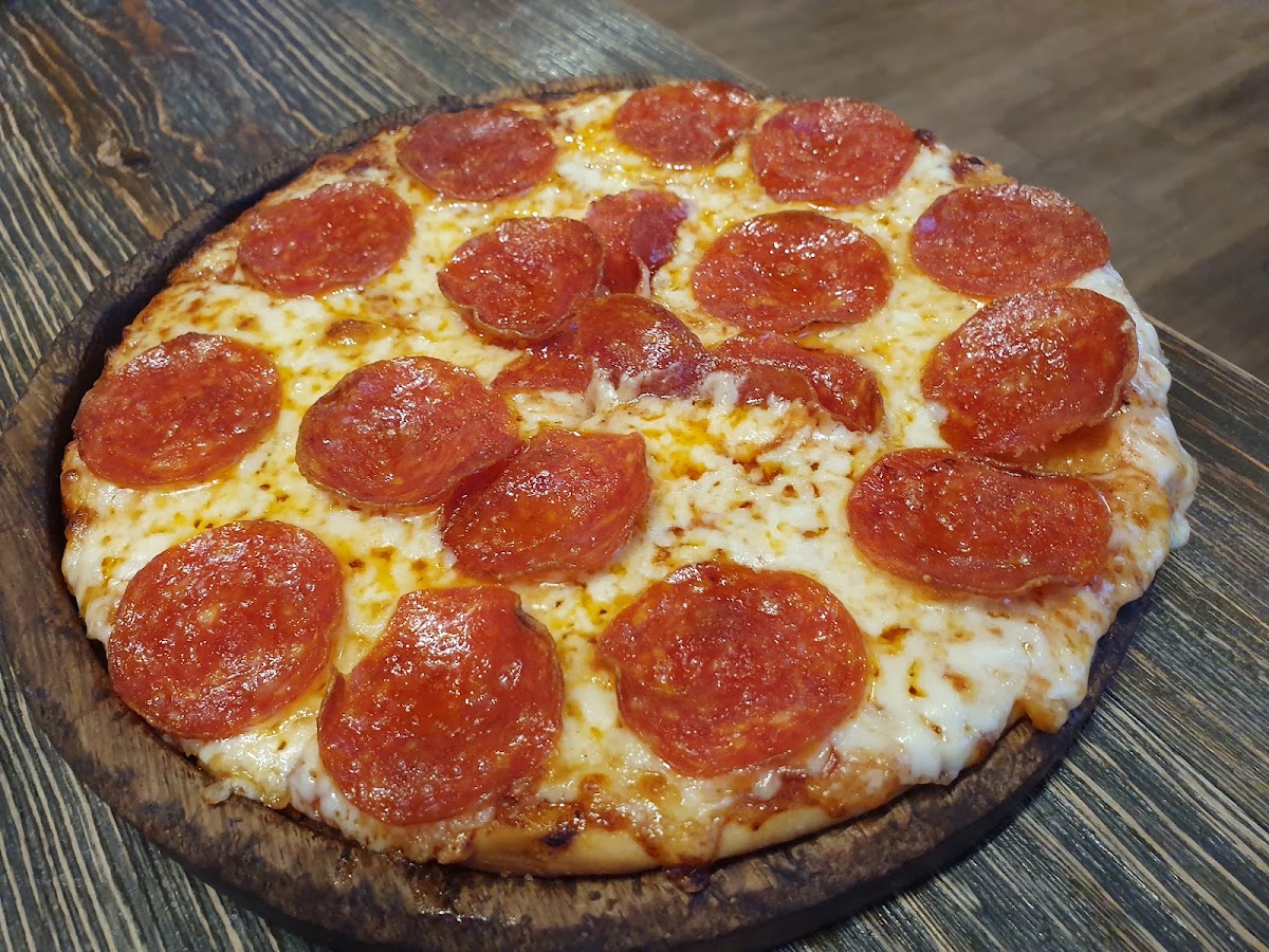 La Brujula Pizza Photo 6