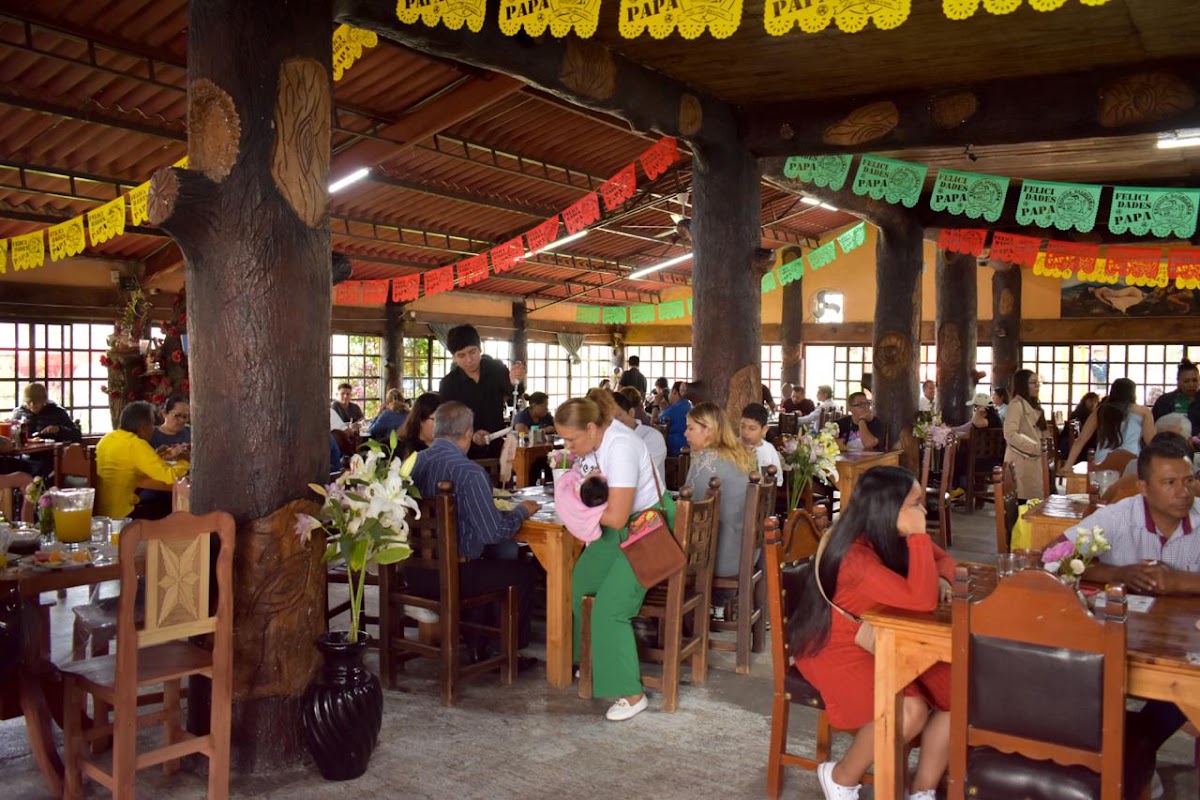 La Estacion Photo 3