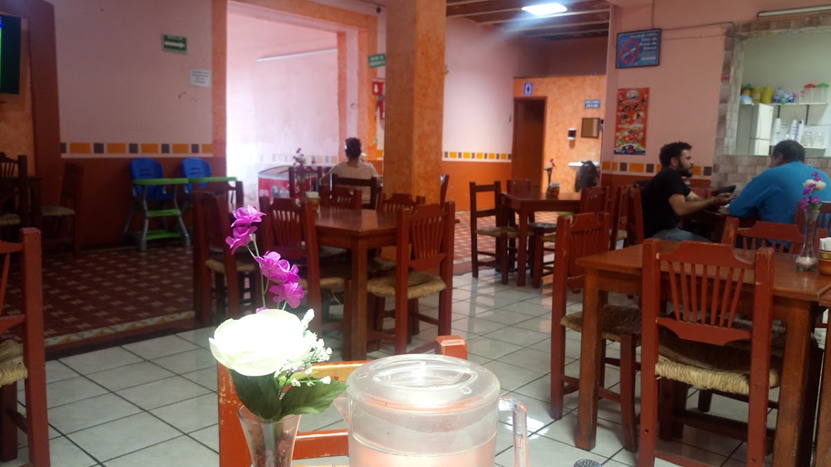 La Flor De Loto Photo 3