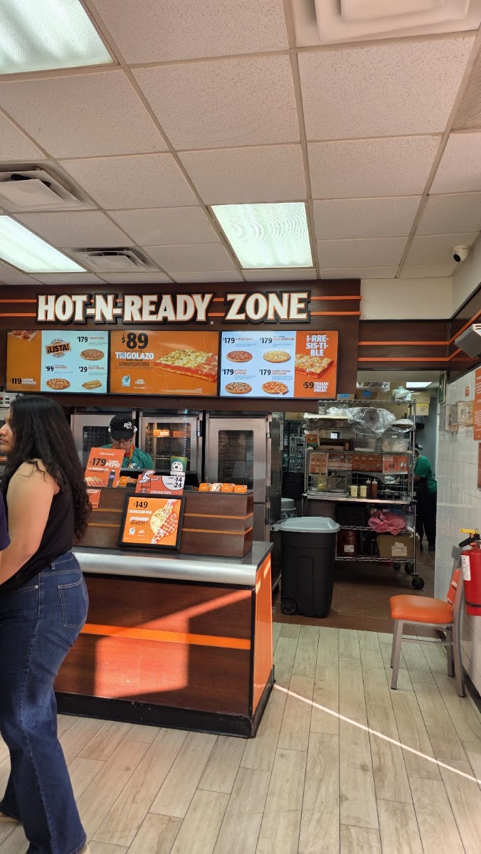 Little Caesars Pizza Photo 3