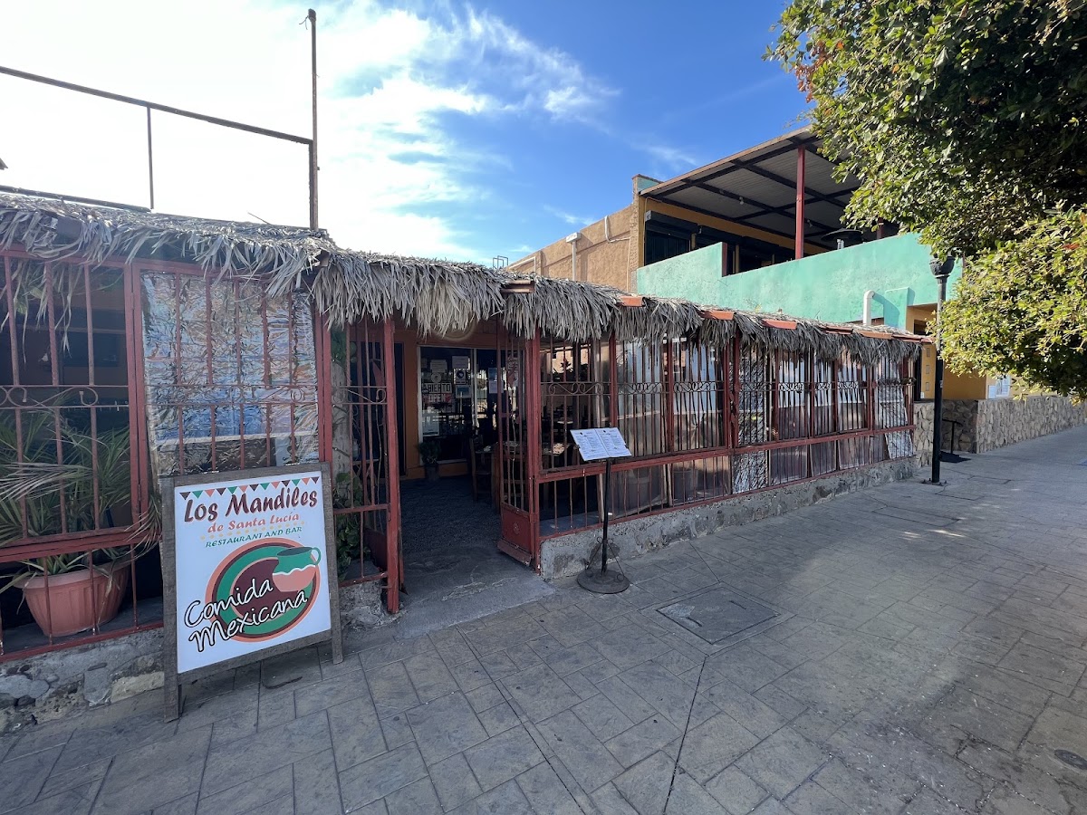Los Mandiles de Santa Lucia