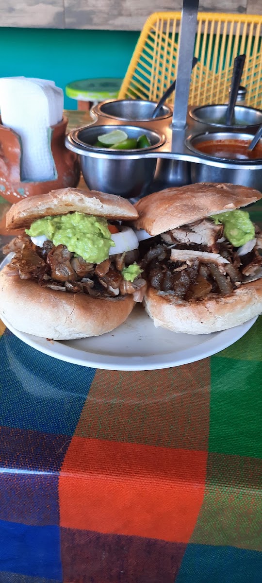 Los Michoacanos Photo 10