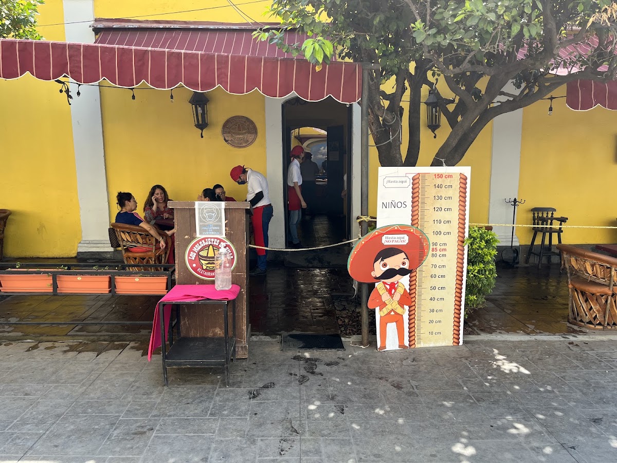 Los Molcajetes De Villa