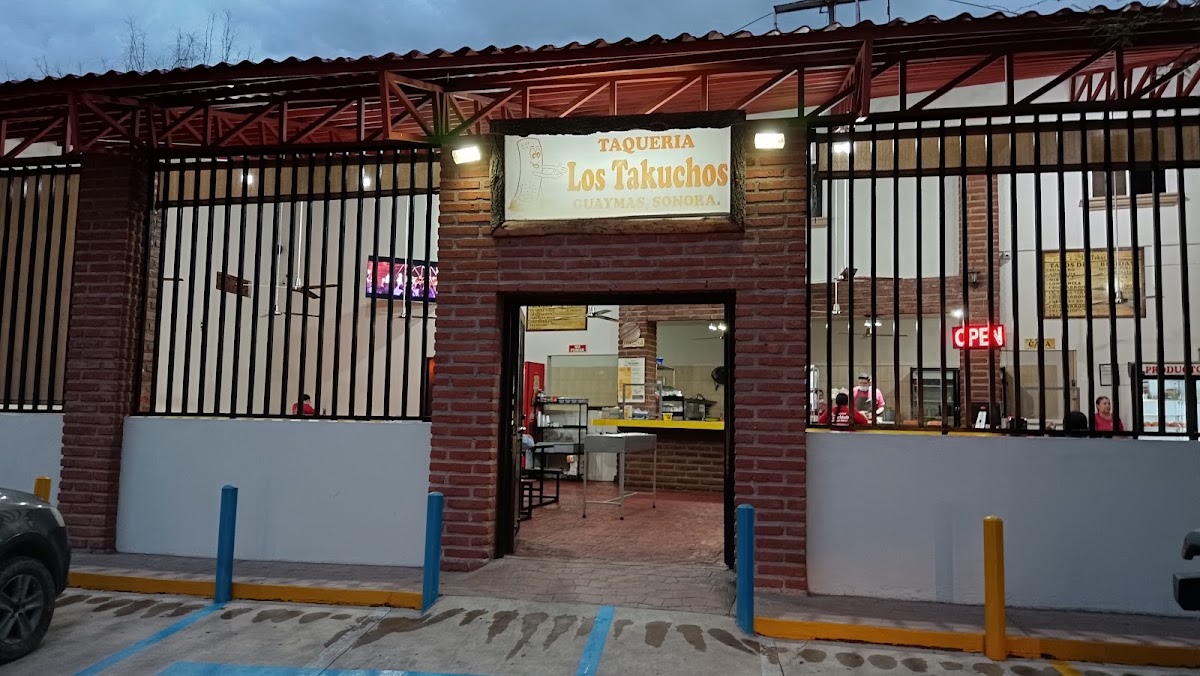 Los Takuchos