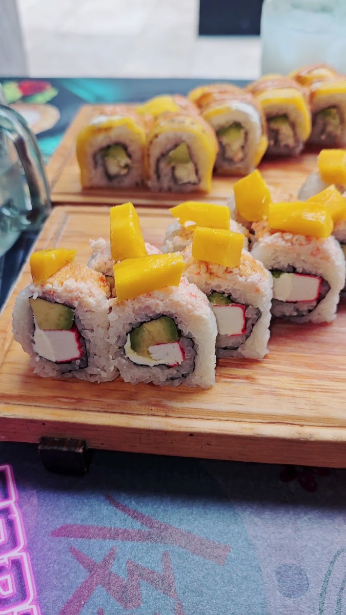 Lucky Sushi Photo 2