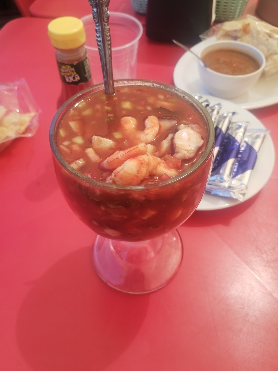 Mariscos El Beny Photo 4