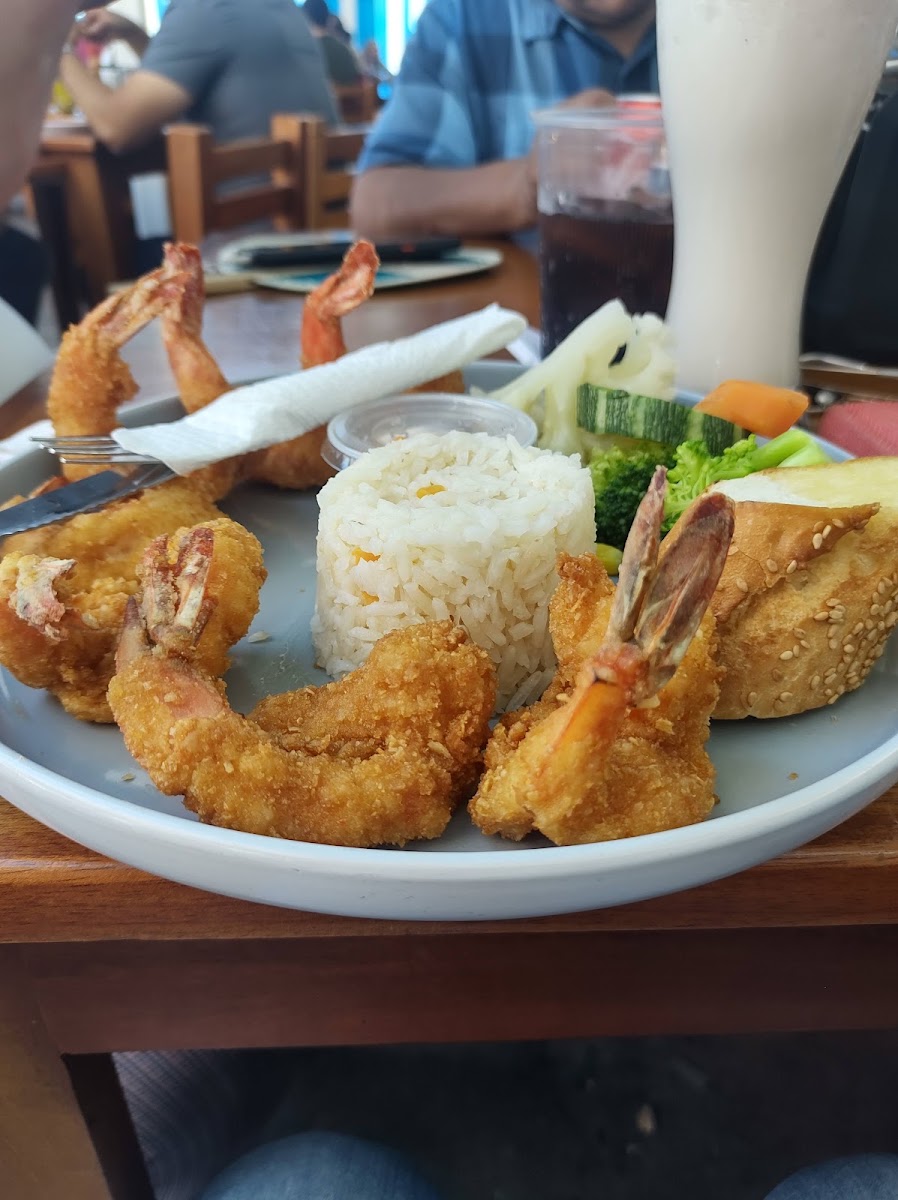 Mariscos El Beto Photo 8