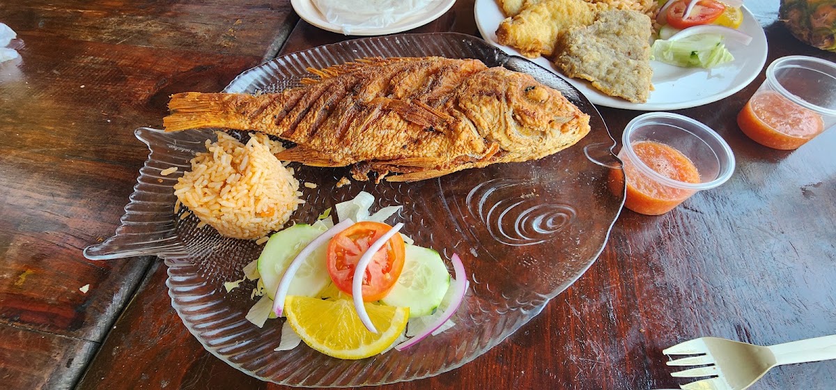 Mariscos El Pirata Photo 10