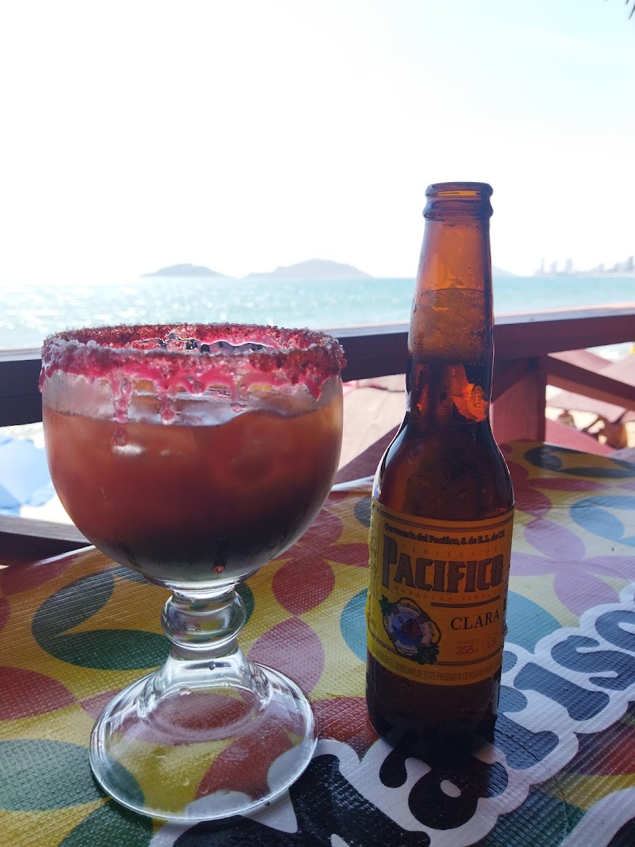 Mariscos El Pirata Photo 8