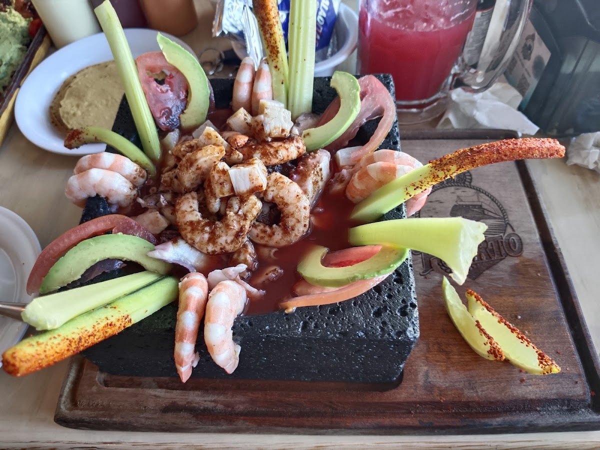 Mariscos El Puerto Photo 4