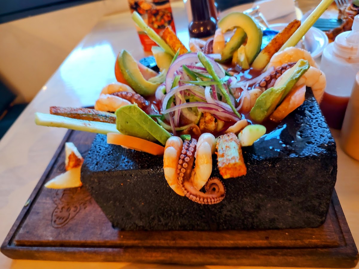 Mariscos El Puerto Photo 5