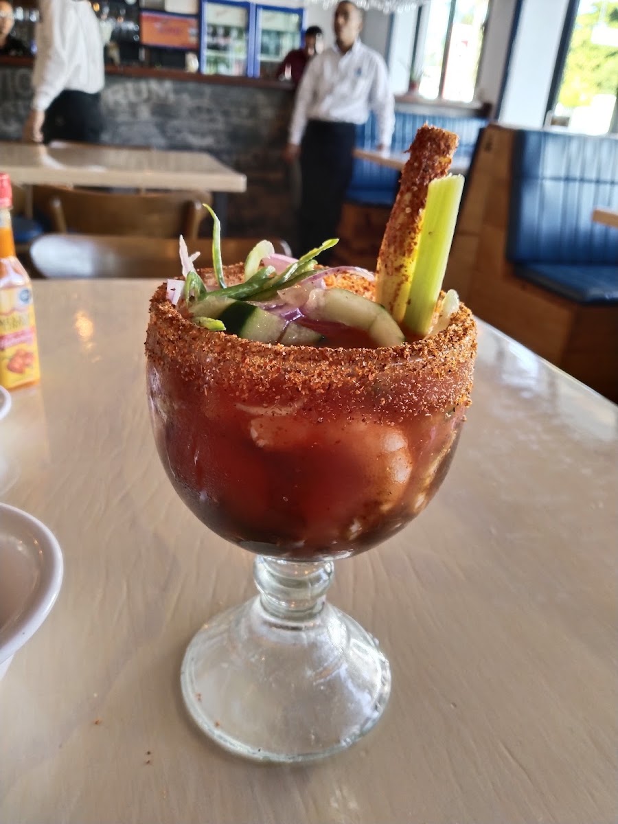 Mariscos El Puerto Photo 6