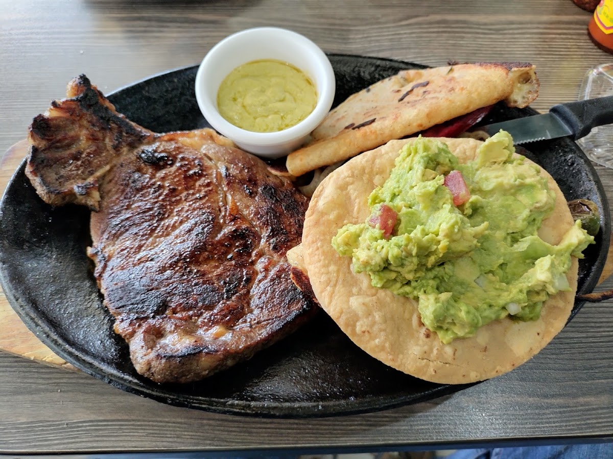 Mariscos La Anacua Photo 8