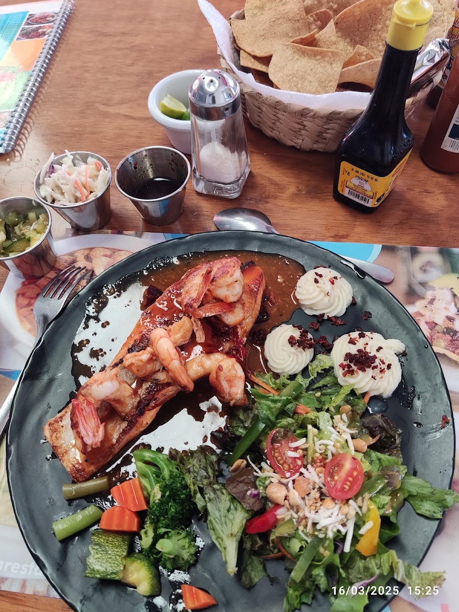 Mariscos La Playa Photo 10