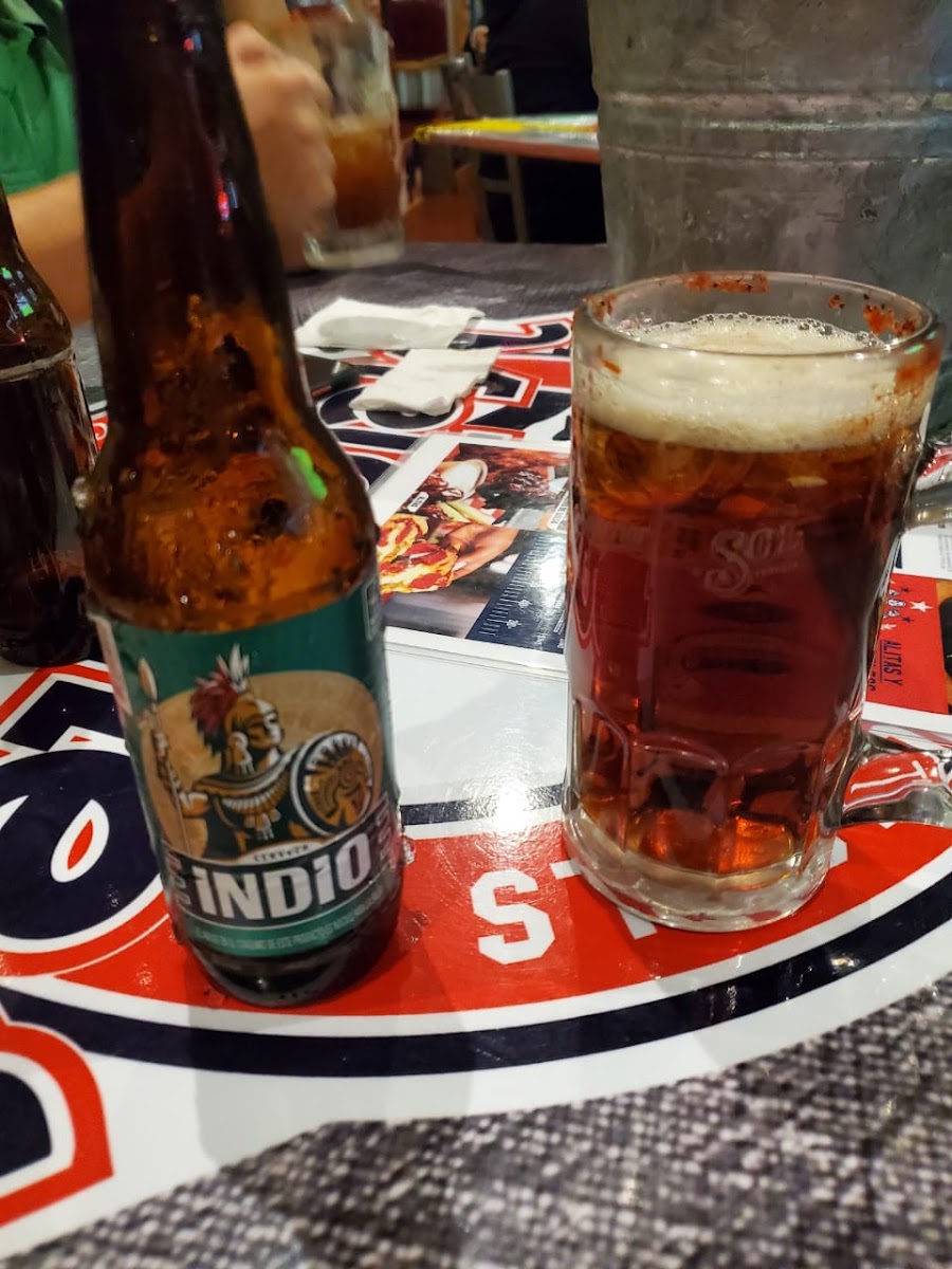 Meloones Sports Bar Photo 9
