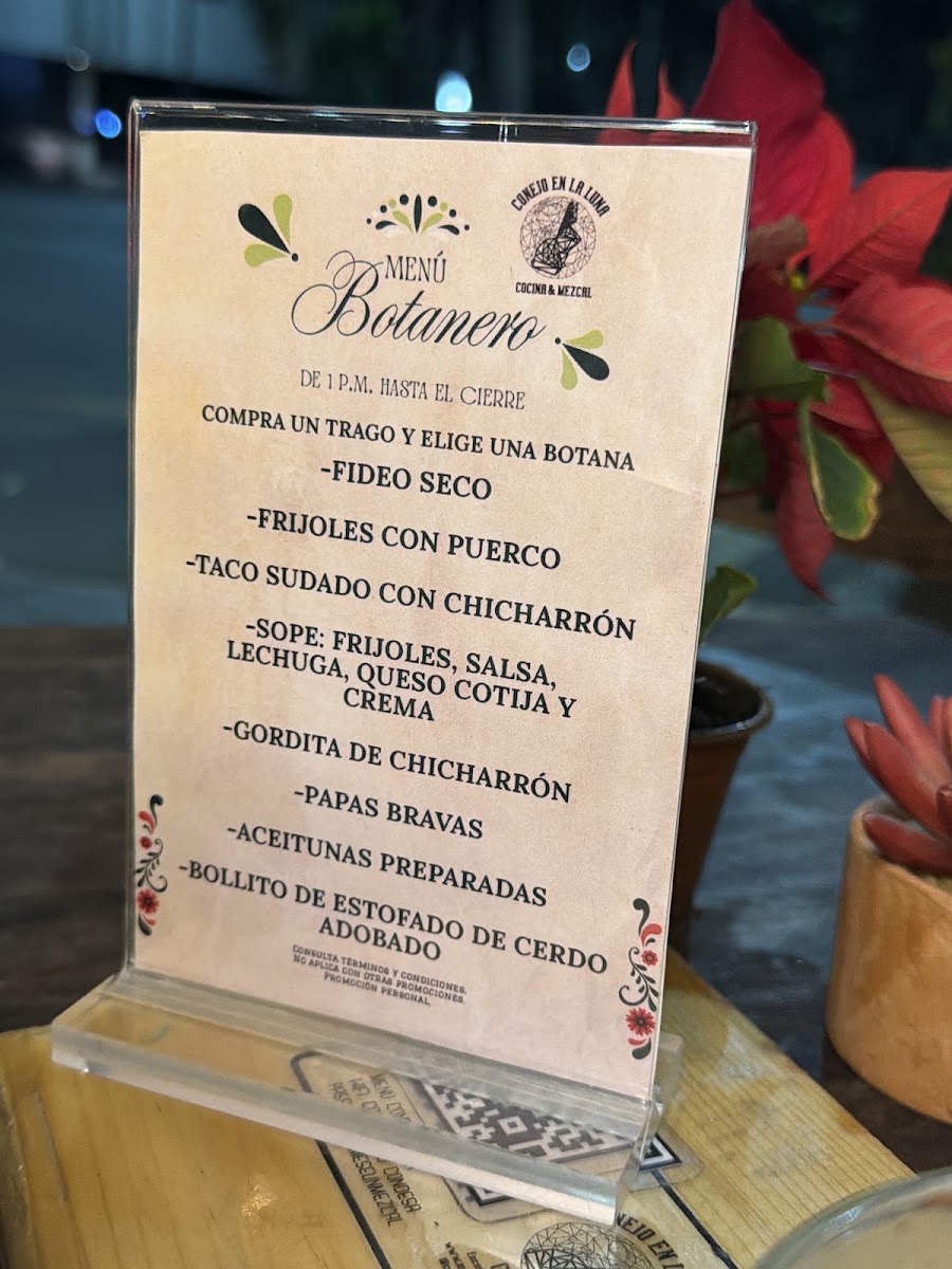 Mezcaleria Conejo En La Luna Menu Photo 4