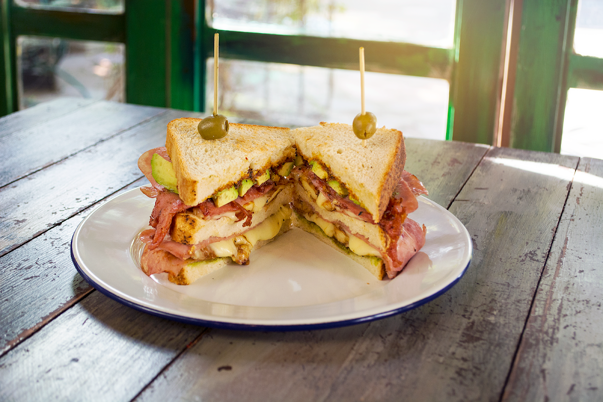 Mona Cafe Photo 3